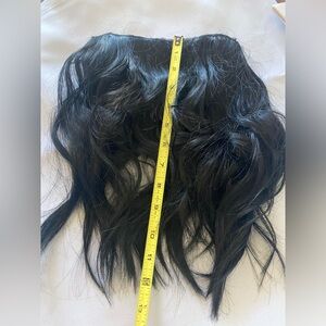 WIG - BLACK SHINY & with natural wave, 12 in. HALO